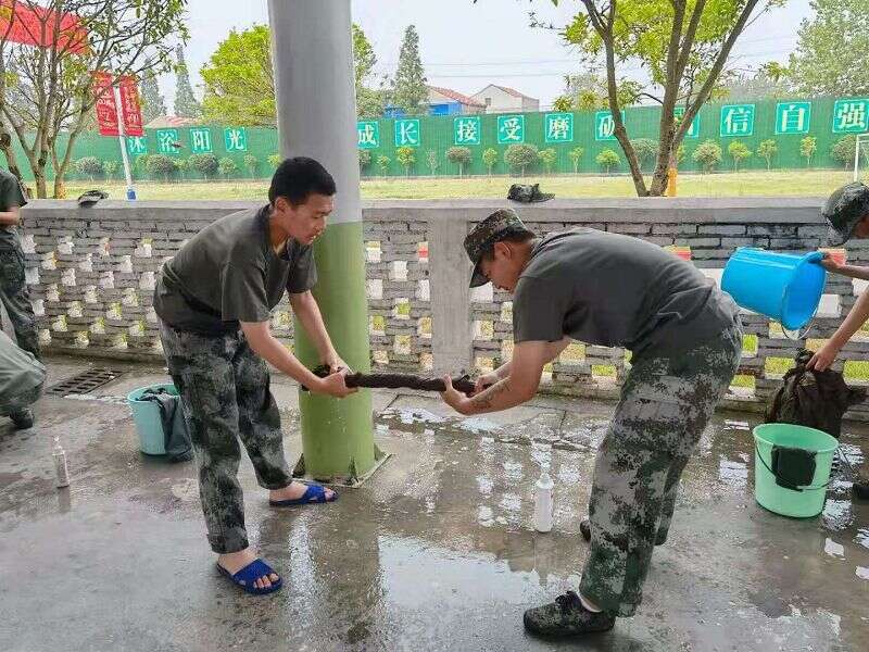 湖北襄樊是否有难题青少年特训学校(图1)